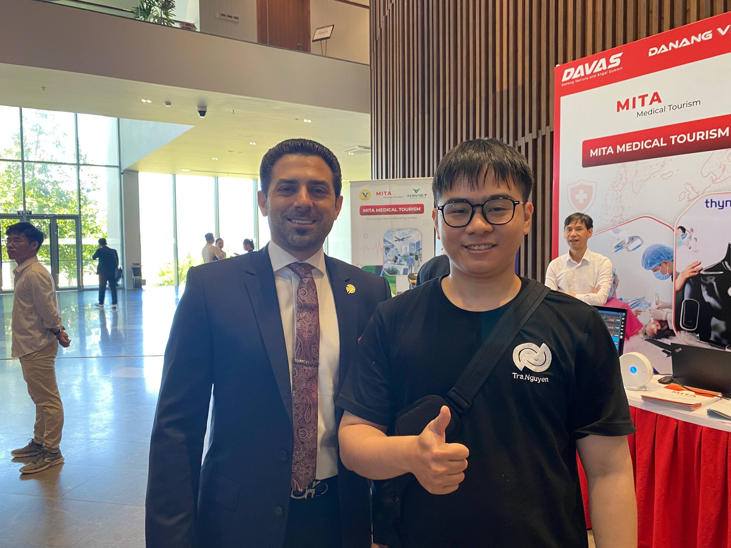 DeFAI Sensor's Mentor during Davas Journey